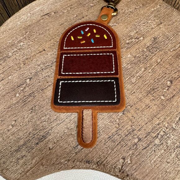 CHESTNUT PORTLAND Leather POPCICLE Purse Charm FAST SHIP PLG KEYCHAIN - Picture 2 of 2